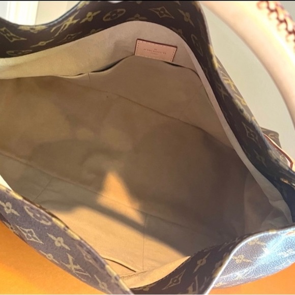 Louis Vuitton Artsy Bag!!!! - Picture 7 of 13